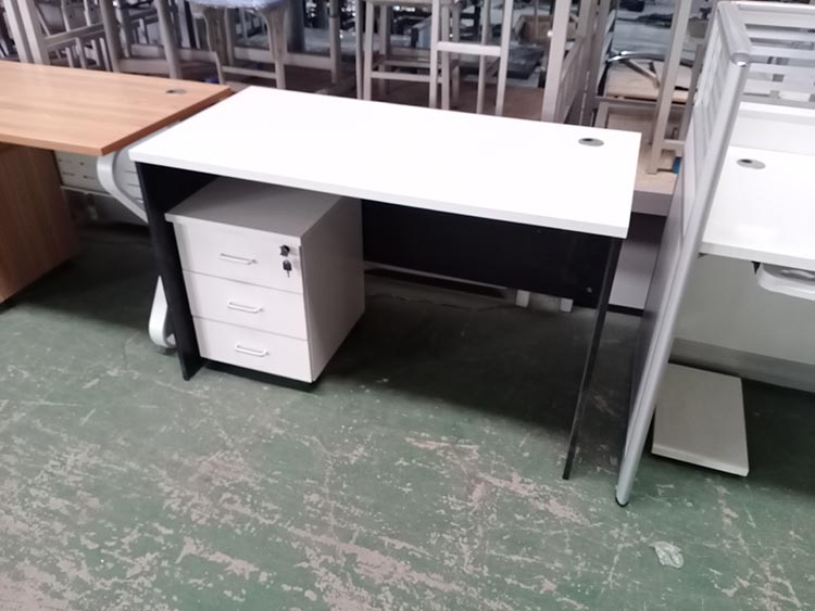 钢制办公桌3